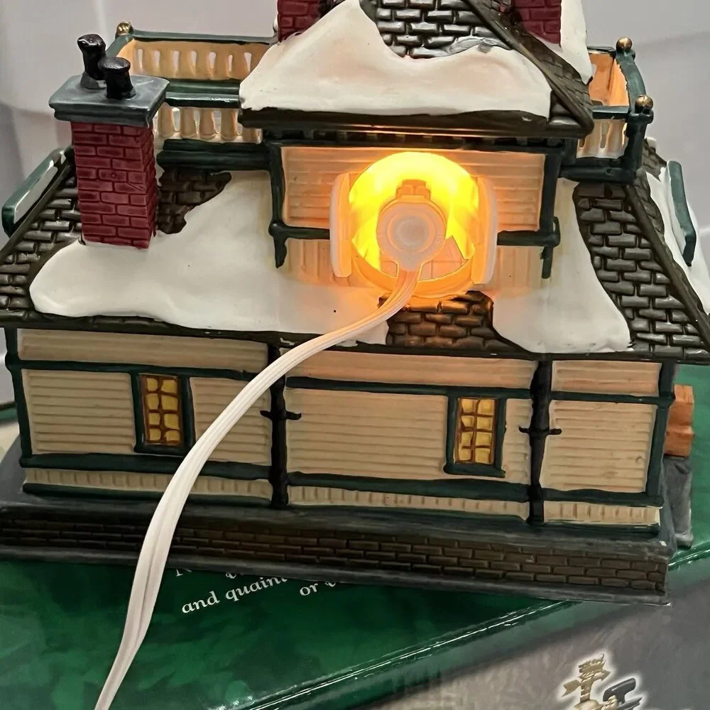 Lemax Coventry Cove West Bend Station Christmas Village 2002 Vintage EUC Vintage